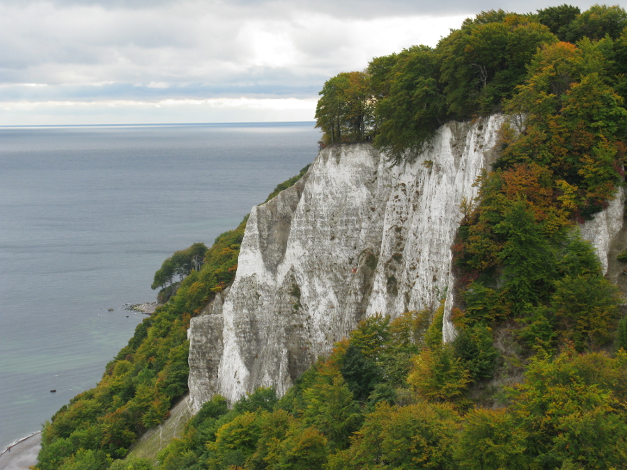Blick vom Königsstuhl auf der Insel Rügen (© Jerzy Sawluk / pixelio.de)